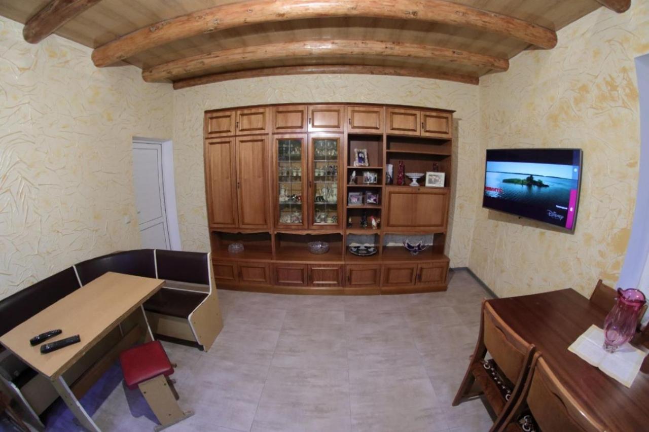 גיומרי Vanand Guest House מראה חיצוני תמונה